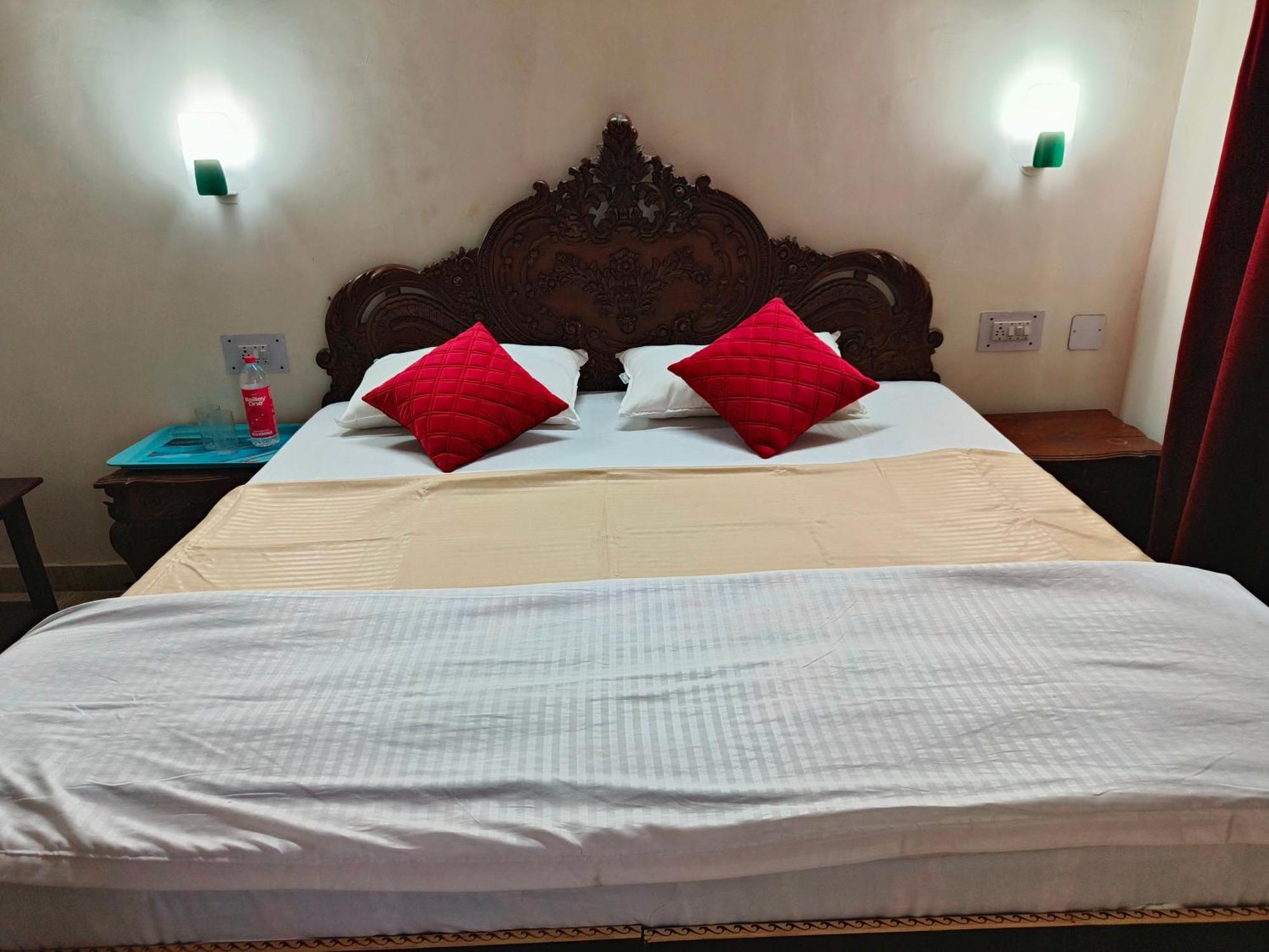The Eminence Resort & Gym Solan Exterior photo