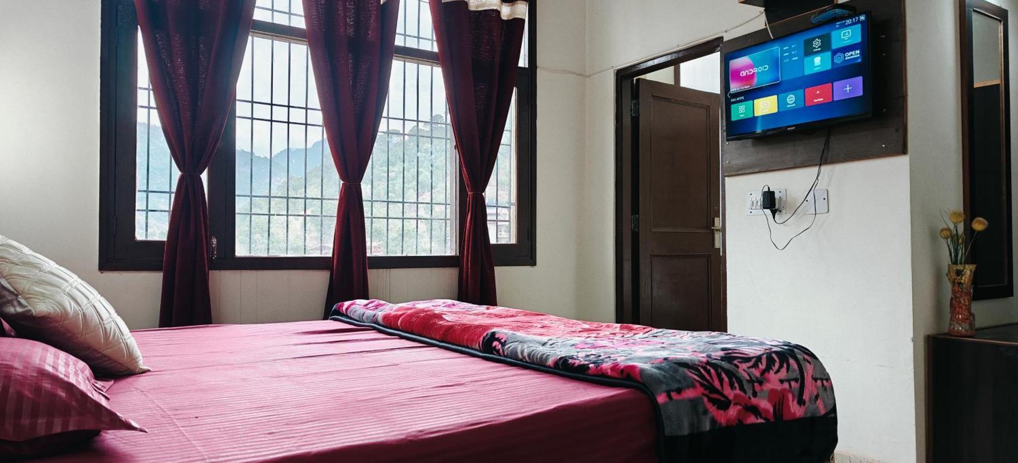 The Eminence Resort & Gym Solan Exterior photo